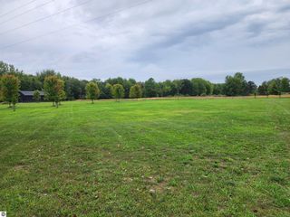 1873 S  Loomis Rd, Mount Pleasant, MI 48858