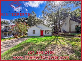 915 Schaub Ave, Mobile, AL 36609