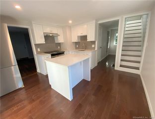 42 Oak Street, Derby, CT 06418