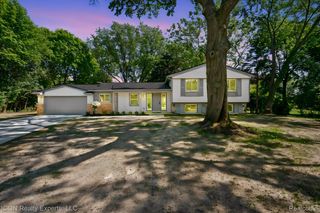4089 Aberdeen Ct, West Bloomfield, MI 48323