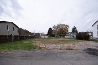 111 Poplar St, Imperial, PA 15126