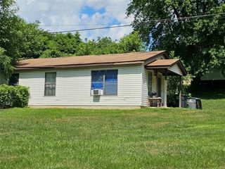 1301 Sandalwood Dr, Belleville, IL 62220