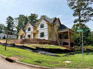 2123 Dunhill Dr, Raleigh, NC 27608