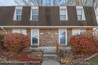 6354 Beechfield Dr #64, Lansing, MI 48911
