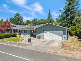 768 20th St, Lakeport, CA 95453