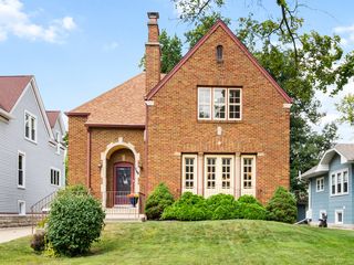 3514 Hollywood Ave, Brookfield, IL 60513