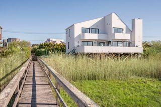 88 Dune Rd, Westhampton Beach, NY 11978