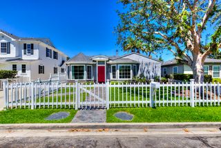 324 Flower St, Costa Mesa, CA 92627