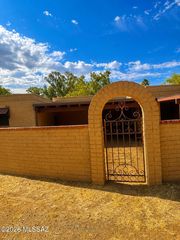 16290 N  Chapulin Way, Tucson, AZ 85739