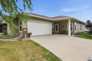 3200 S  Sandlot Ave, Sioux Falls, SD 57110