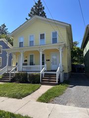 136 Chapin St, Canandaigua, NY 14424