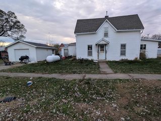 325 S  Burlington Ave, Bagley, WI 53801