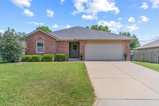 530 S Elgin Avenue, Bolivar, MO 65613