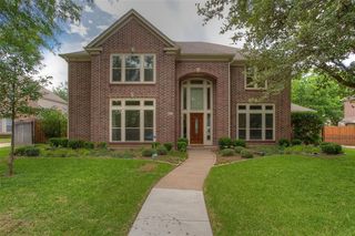 5024 River Bluff Dr, Fort Worth, TX 76132