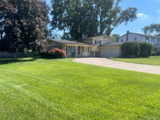 20961 Concord St, Southfield, MI 48076