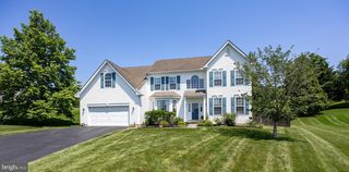 408 Country Edge Cir, Downingtown, PA 19335