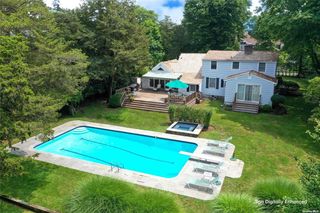 25 Club Lane, Remsenburg, NY 11960