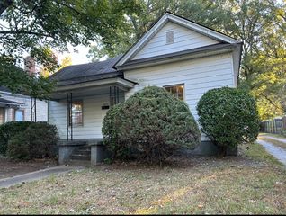 1029 S  Josephine Boyd St, Greensboro, NC 27403