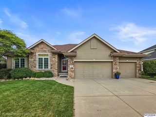 15664 King St, Bennington, NE 68007