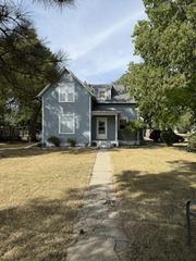 521 Spruce St, Kindred, ND 58051