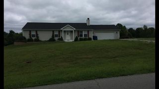 7704 Commonwealth Dr, Crestwood, KY 40014