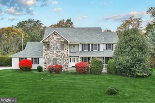 302 Pinetown Rd, Hanover, PA 17331