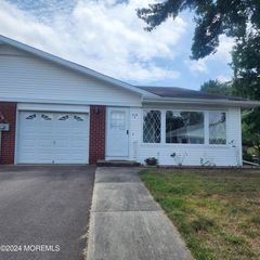 416 Highland Drive #B, Manchester Township, NJ 08759