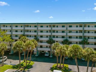 1085 Bald Eagle Dr #A307, Naples, FL 34145