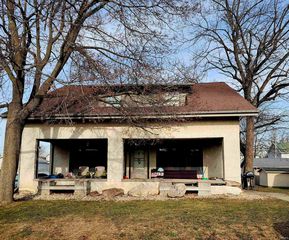 212 Walnut St, Avilla, IN 46710