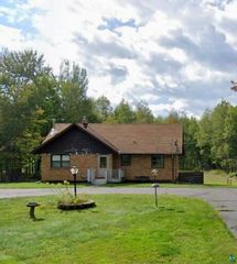 3927 Ugstad Rd, Hermantown, MN 55811