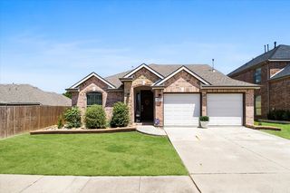 809 Cauble Dr, Fate, TX 75087