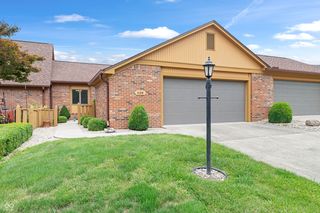 135 Ravenswood Dr, Anderson, IN 46012