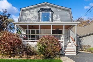 228 W  Grove St, Lombard, IL 60148