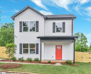 305 Neubert St, Greenville, SC 29611