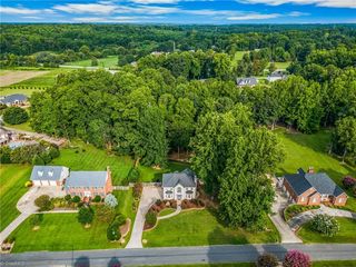 185 Spring Lake Ct, Lexington, NC 27295