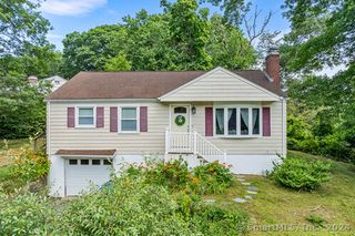 50 Valley Road, Groton, CT 06340
