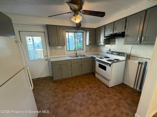 91 E  Columbus Ave, Pittston, PA 18640
