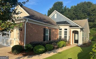 6372 Rockpoint Ln, Hoschton, GA 30548