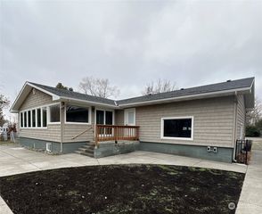 105 Abby Avenue #B, Benton City, WA 99320