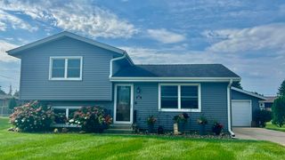317 Lincoln St, New Hampton, IA 50659