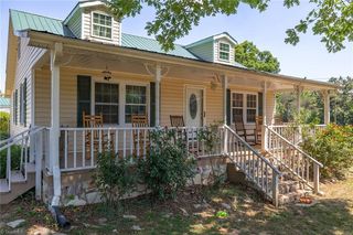 122 Buck Rd, Eden, NC 27288