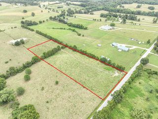 000 Apache Road, Sparta, MO 65753