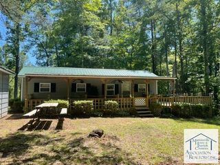 410 Woody Ln, Stuart, VA 24171
