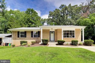 715 Calvert Ln, Fort Washington, MD 20744