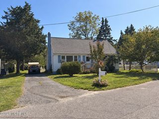 79 Railroad Avenue, Waretown, NJ 08758