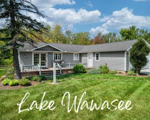 11397 N  East Wawasee Dr, Syracuse, IN 46567
