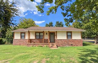 809 E  Boone St, Tahlequah, OK 74464