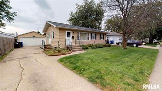1129 Galbraith Dr, Clinton, IA 52732