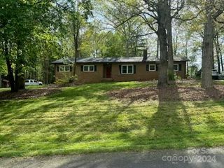 70 Forest Acres Loop, Taylorsville, NC 28681