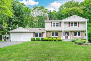 14 Cynthia Dr, Succasunna, NJ 07876
